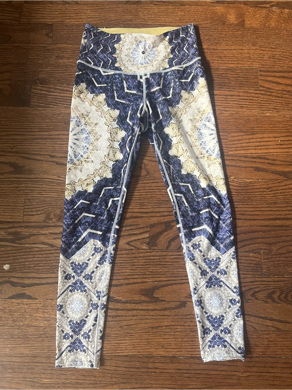Wolven Reverie yoga leggings XS